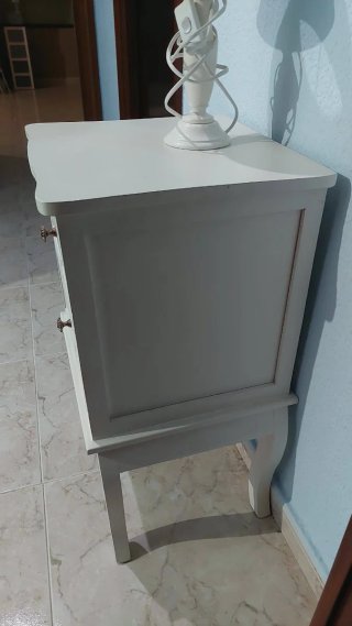 Mesilla de Noche Blanca con 2 Cajones