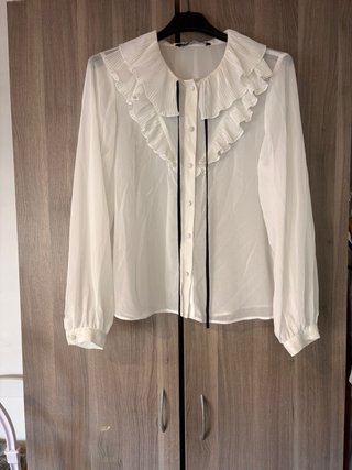 Blusa Zara Blanca con Volantes