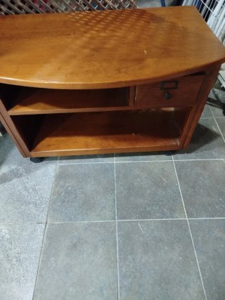 Mesa TV madera estilo colonial