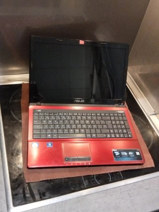 Portátil Asus Rojo
