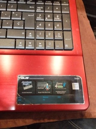 Portátil Asus Rojo