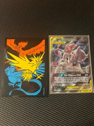 Carta Pokémon Mewtwo y Mew GX SM191