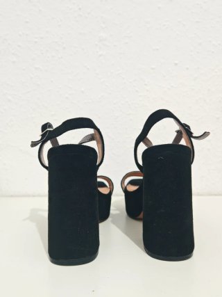 Tacones negros plataforma