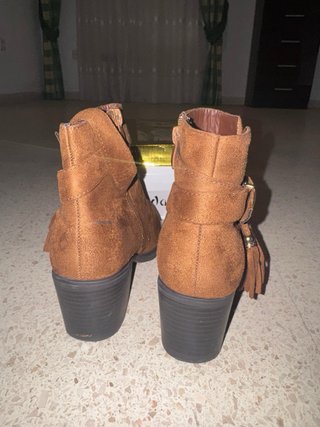 Botines Marrones con Flecos
