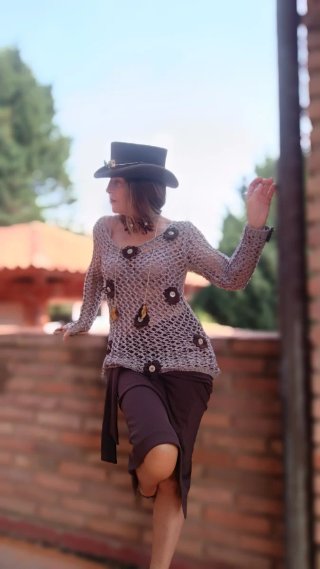 Jersey Crochet Gris con Flores Marrones