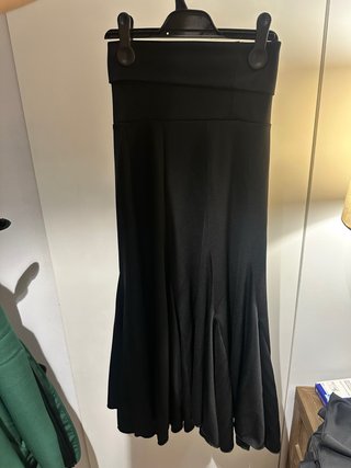 Falda flamenca negra