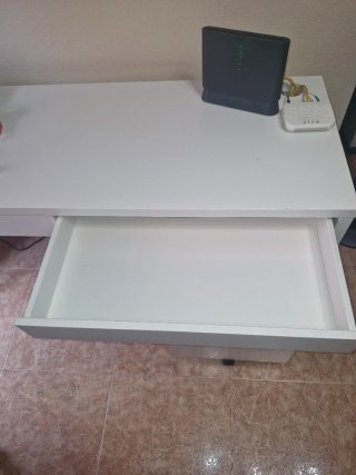 Escritorio blanco 142 cm + cajonera 2 cajones