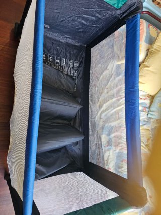 Cuna de viaje con colchón