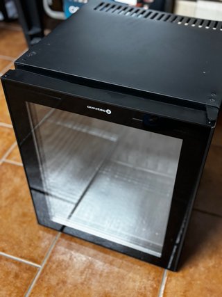 Minibar Omnitec 40L Negro Mate