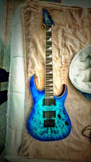 Ibanez Gio Aquaburst Guitarra Eléctrica