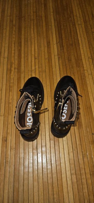 Botines Gioseppo.Talla 37.Negros con Tachuelas.