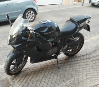 Hyosung GTR 125 Negra