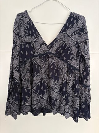 Blusa Carmen Estampada Azul Marino y Blanco