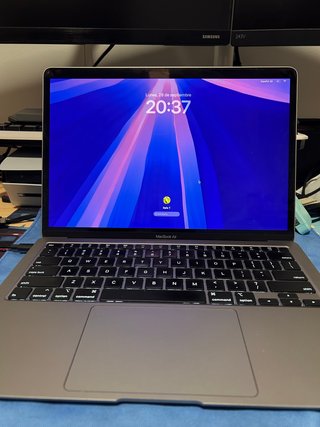 MacBook Air 2020 Intel i5 8GB RAM 512GB SSD