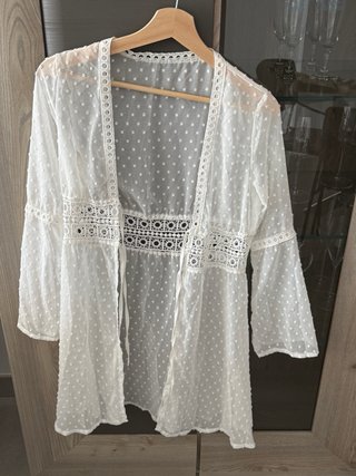 Vestido transparente con lunares