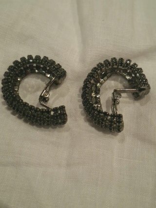 Pendientes. 2 pares.