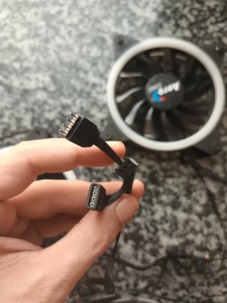 Pack 3 Ventiladores Aerocool Rev RGB 120mm + Split