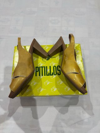 Zapatos de tacón Pitillos amarillos