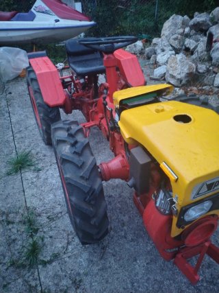Tractor Pascuali 12 CV