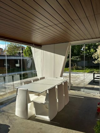 Mesa  y 8 sillas exterior