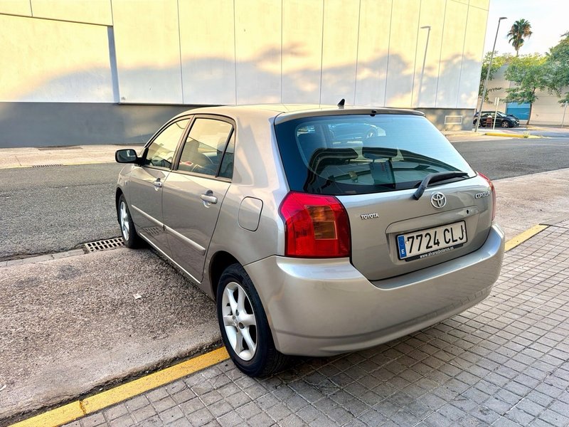 Toyota Auris 2003, foto 3