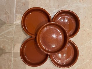 Set de 5 cazuelas de cerámica marrones
