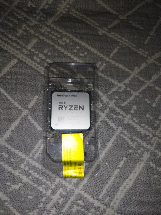 AMD Ryzen 7 5700X  SIN ABRIR (NO NEGOCIABLE)