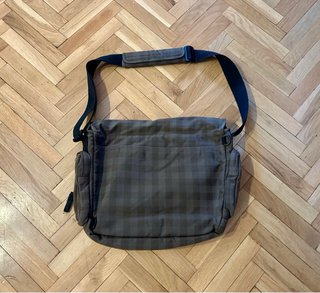 Maletín bolsa tipo bandolera portátil Eastpak