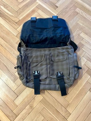 Maletín bolsa tipo bandolera portátil Eastpak