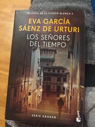 Los señores del tiempo: Trilogía de la ciudad b...