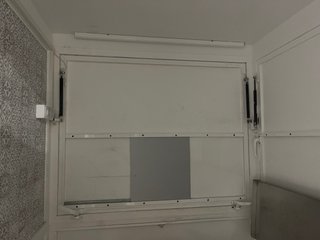 Alquiler de Taquilla o garita de vigilancia.