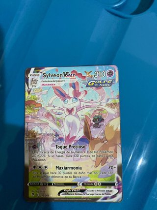Carta Pokémon Sylveon VMAX 212/203