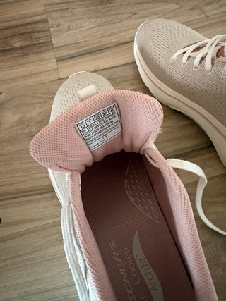 Zapatillas Skechers Arch Fit Beige