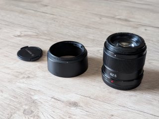 Obiettivo Panasonic Lumix 42.5mm f/1.7 ASPH
