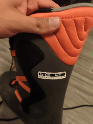 Botas de Snowboard Nitro Negras y Naranjas
