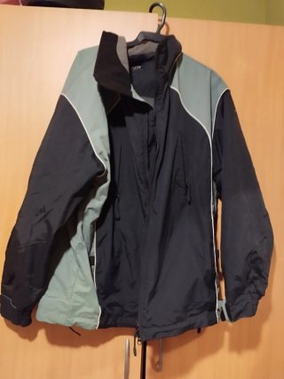 LOTE: 2 chaquetones y 1 Jersey de Punto Azul Talla