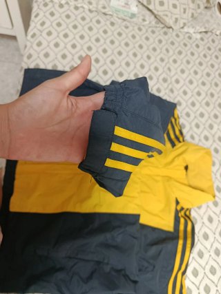 Conjunto Adidas Gris y Amarillo
