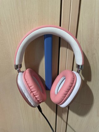 Cascos Rosas y Blancos