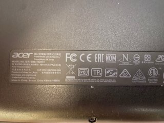 Portátil Acer TravelMate Spin B3