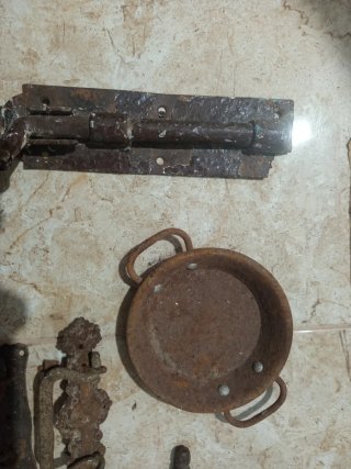 Lote de objetos antiguos.