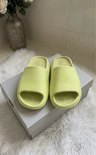 Ciabatte Yeezy Slide Verdi