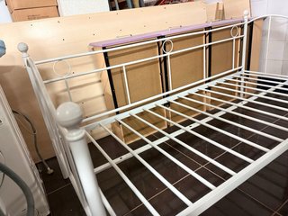 Sofá Cama de Hierro Forjado Blanco