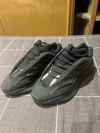 Adidas Yeezy 700 V3 Zyon