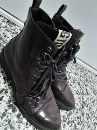 Botines Stradevarios Marrones y Morados
