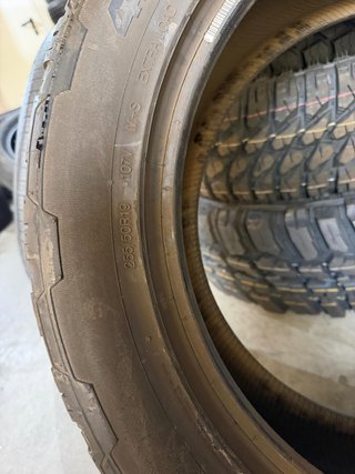Neumático Continental 4x4 Contact 255/50R19 107V