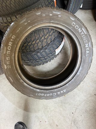 Neumático Continental 4x4 Contact 255/50R19 107V