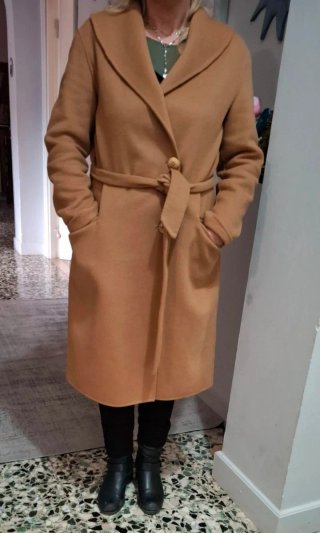 Cappotto beige ( cammello) con cintura