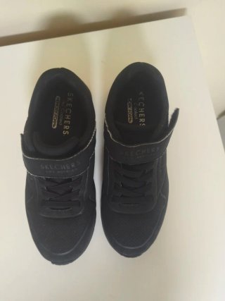 Botines Skechers Negros Niño