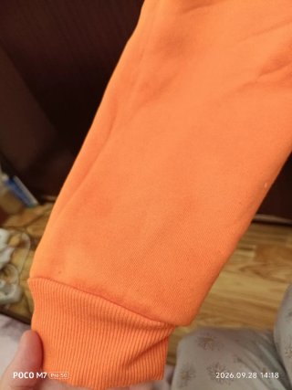 Sudadera naranja básica sin capucha