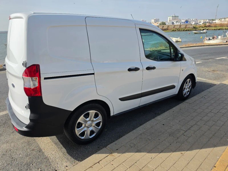 Ford Transit Courier 2019